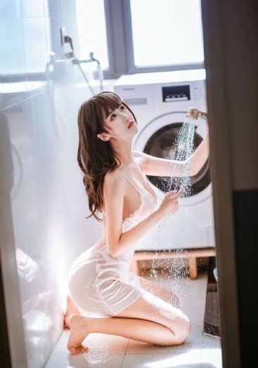 老师在课桌下C我_HD电影免费在线